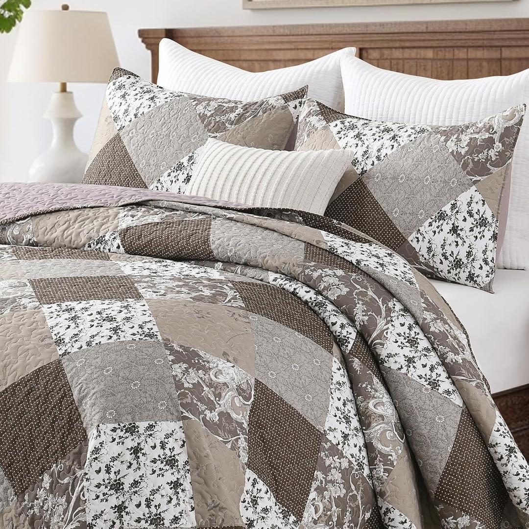 HIARUO Quilt Set Queen Size 3 Pieces Floral Patchwork Comforter Bedspread Boho Plaid Coverlet Reversible Lightweight Farmhouse Bedding with 2 Pillow Covers Shams for All Season, Brown (Queen (90"x90"))