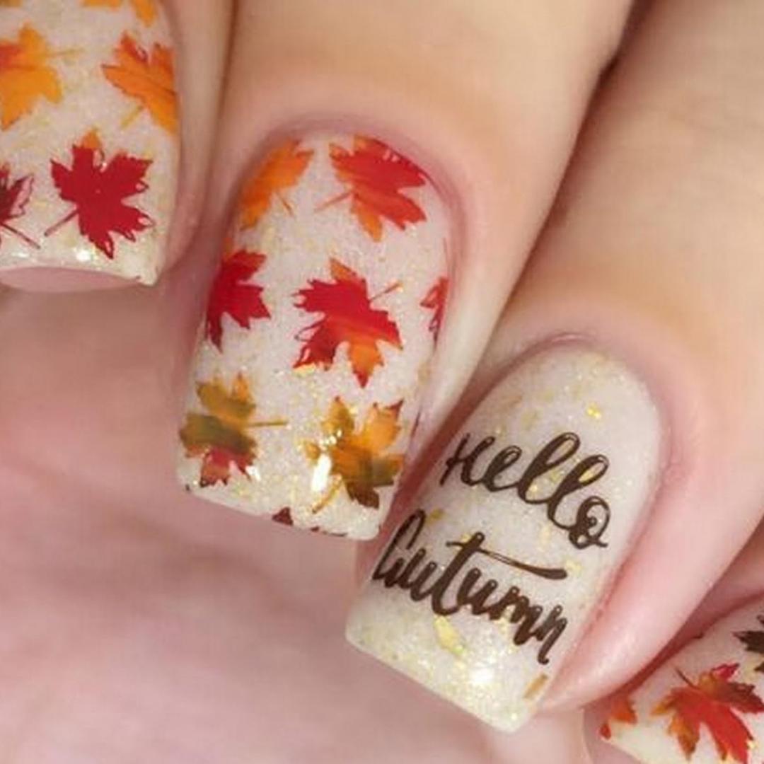Fall Maple Leaf Short Press on Nails Square Shaped Fake Nails with Glitter Design Reusable Sparkly False Nails Full Cover Autumn Acrylic Nails Stick on Nails for Women Nails Manicure Decoration 24 Pcs