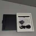 Wacom Intuos Small Bluetooth Graphics Drawing Tablet, Portable for Teachers, Students and Creators, 4 Customizable ExpressKeys, Compatible with Chromebook Mac OS Android and Windows - Pistachio