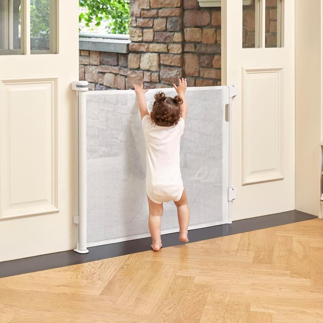 Retractable Baby Gate Space-Saving Pet Gate, 34 in Height & Extends up to 55 in Width, One-Handed Use, Indoor Outdoor Safety Mesh Gate for Stair, Doorway, Hallway, Keep Toddler Dog Cat Safe