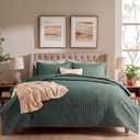 Bedsure Quilts Queen Size - Dark Green Bedspread Queen Size & Lightweight Comforter, Modern Coverlet with Clover Pattern, Ultra Soft All-Season Bedding, 90 x 96 Inches | Stitch-Free Quilting, Ultra Soft, Lightweight, Machine Washable, Pet-Friendly