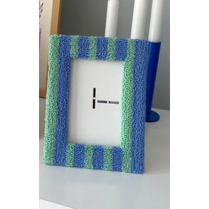 4x6 Inch Soft Faux Fur Photo Frame, Decorative Small Picture Frame for Desktop, Bookshelf, Wall Hanging, Home or Office Decor