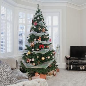 ptlsy 9ft Christmas Tree Premium Artifical Pine Christmas Tree with Soild Metal Stand Decorations and 1850 Branch Tips Fit for Holiday Indoor Outdoor (9 feet Green)