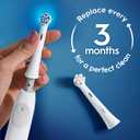 Oral-B iO Ultimate Clean Replacement Brush Heads, 5 Count, 4 Ultimate Clean + 1 Gum & Sensitive White