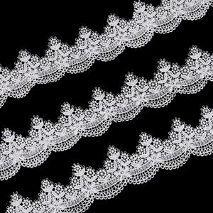 WEBEEDY 15 Yard White Lace Ribbon 7 cm/2.7 Inch Wide Scalloped Embroidery Lace Ribbon Embroidered Floral Venice Lace Trim for Wedding Bridal Dress Christmas Home Decoration DIY Sewing Crafts