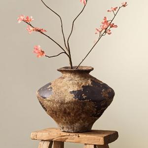 Vintage Wabi‑Sabi Ceramic Pottery Vase, Distressed Rough Textured Terracotta Vase, Rustic Farmhouse Earth‑Tone Home Decor for Mantel, Shelf, Living Room, Kitchen, Bedroom (6.9 Inch)
