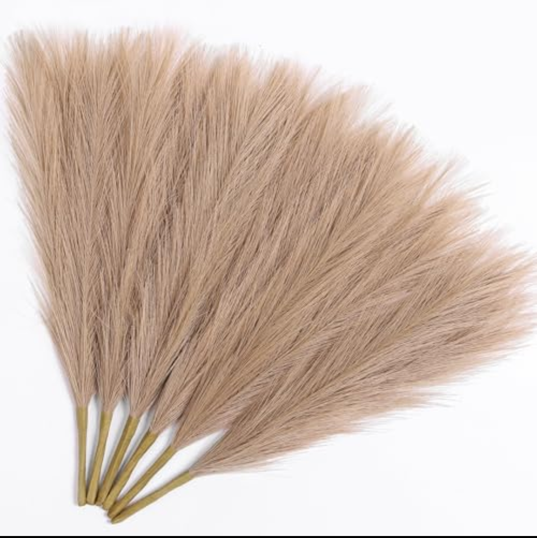 UREYMX Faux Pampas Grass Decor 17.7 Inch 6pcs, Artificial Pampas Grass Fluffy Home Decor, Short Vase Room Decor pompous Grass Flower Arrangement for Boho Home Wedding Decoration (Light Brown)