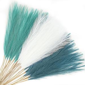 Agusbagli 30pcs Blue Faux Pampas Grass Decor, 21.6in Fluffy Artificial Colored Pampas Grass Short Light Blue Fake Pampas Vase Filler Flower Arrangement for Home Wedding Centerpieces Boho Decorations (Teal Blue & White & Deep Blue)