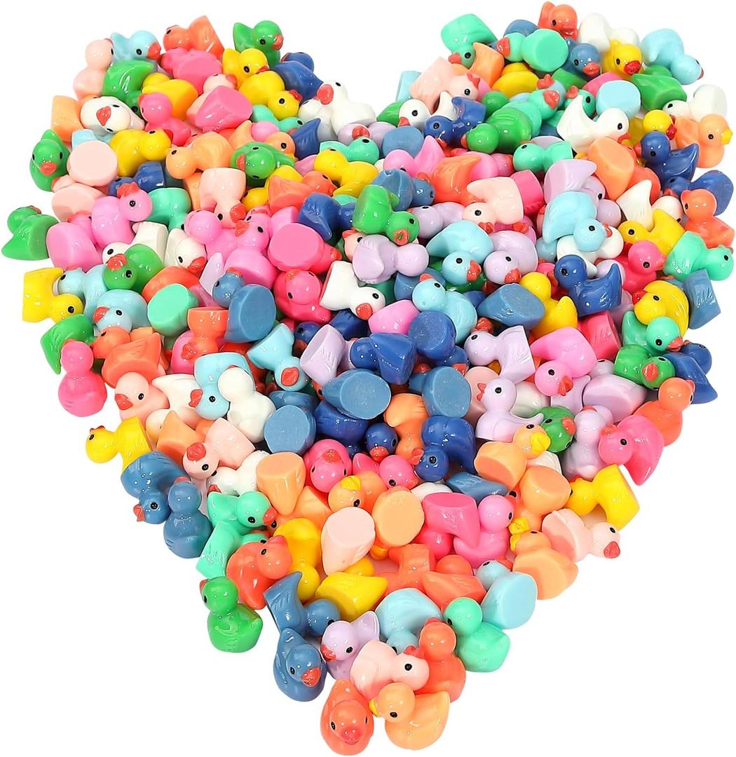 GADIEDIE 260Pcs Mini Resin Ducks,Miniature Figures Fairy Garden Duck,Tiny Resin Duck for Home Hide Prank Game Dollhouse Decor Aquarium Potted Miniature Landscape Ornament
