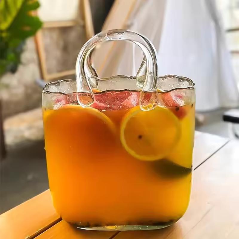 1 Pcs Glass Purse for Drinks Set Wine Cup Purse Bag Shape with Glass Straw for Juice Tea Cocktails Fish Tank Vase a Ladies' Party Gift Creative Drinking Mug (Clear)