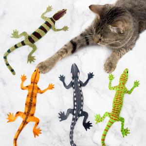 CiyvoLyeen Lizard Catnip Toys Chew Bite Resistant Toys for Indoor Cats Boredom Relief Teeth Cleaning Interactive Funny Cute Kitten Cat Lover Gifts Christmas Birthday Presents, Set of 4