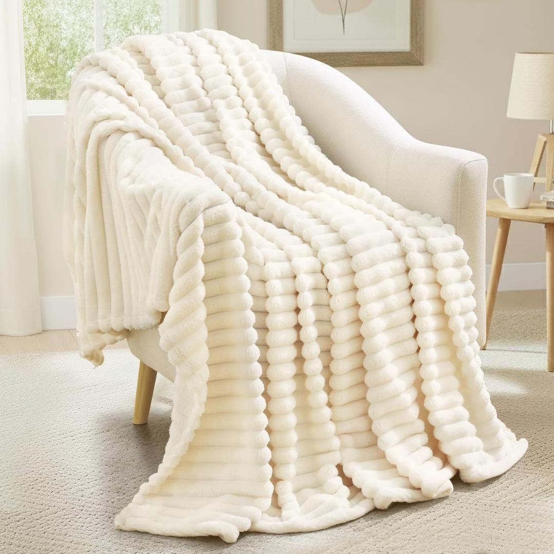 decorUhome Christmas Soft Fleece Cream White Throw Blanket for Couch, Cozy Fluffy Plush Flannel Striped Blanket for Sofa Bed, Lightweight Decorative Ribbed Fuzzy Blanket for Woman, 50x60 Inches