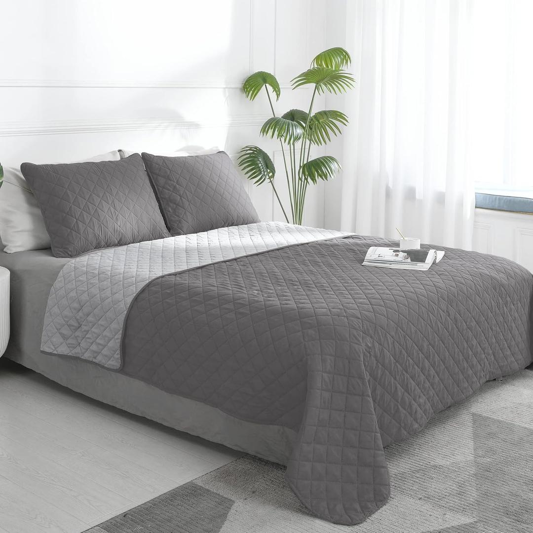 Easy-Going Reversible Quilt Set with 1 Quilt and 1 Pillow Shams, Soft Bed Quilt Cover, Water Resistant Lightweight Microfiber Bedspread, Stain Resistant, Gray/Light, Gray, Size: Full/Queen (88''x92'')