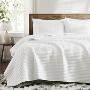 WRENSONGE White Quilt Set Queen Size-3 Pieces Lightweight Bedspreads Summer Coverlet for All Season, Soft Quilt Bedding Set with 2 Pillow Shams Suitable for Bed & Couch