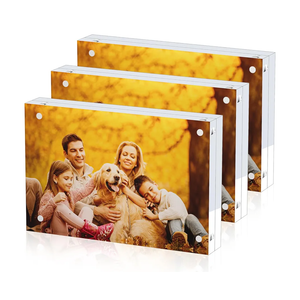 ESSDIAR 5x7 Inches Magnetic Acrylic Clear Photo Frame with Stand (3 Pack)