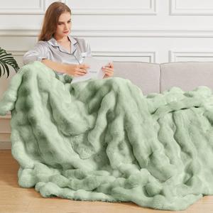 Sage Green Twin Fluffy Furry Blanket Comfy Blanket Cozy 60x80 Faux Fur for Living Room Bed Thick Ultra Soft Fuzzy Throw Home Gifts 860 GSM