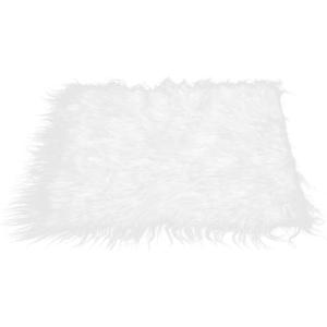 Amosfun Faux Fur Small Area Rug Baby Photo Props Quilt Mat, Jewelry Art Decor Display Props 20 x 23 Inch (Medium, White)