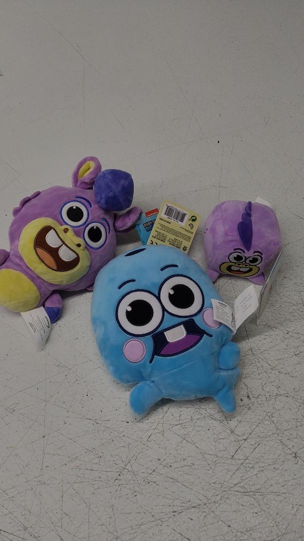 Set of 3: WowWee Baby Shark's Big Show! Song Cube Chucks Plushie with Baby Shark Theme Song Cute Stuffed Animals for Toddlers +  WowWee Pinkfong Baby Shark Offical 12" Fin Friend Plush with Sound - Hank, Blue + 
WowWee Pinkfong Baby Shark Offical 12" Fin Friend Plush with Sound - Chucks, Purple