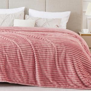 BEDELITE Fleece Blanket King Size  3D Ribbed Jacquard Soft and Warm Decorative Fuzzy Blankets  Cozy, Fluffy, Plush Lightweight Throw Blankets for Couch, Bed, Sofa(Pink, 108x90 inches)