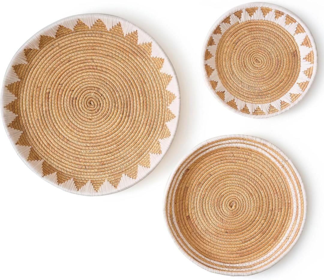 CHI AN HOME 22", 19", 15" Extra Large Hanging Woven Wall Baskets, Water Hyacinth Hanging Wicker Baskets for Wall Decor, Boho Wall Decor Rustic, Oversized Wall Art for Living Room, Bedroom Set of 3 (White)