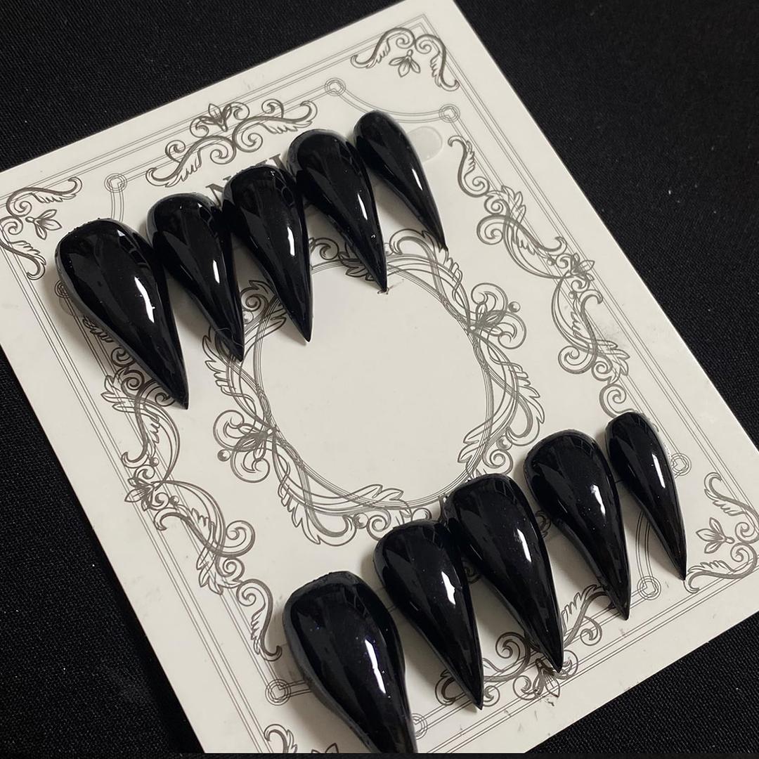 Eagle Claw Press on Nails Handmade Medium Stiletto Unique Thick Acrylic Nails Black Talon False Nails Cat Claw Glossy Glue on Nail Solid Color Curved Sturdy Nail Art 10Pcs(S)