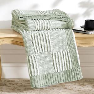Amélie Home Knit Throw Blanket, Soft Chenille Cozy Breathable Pineapple Chunky Decorative Blanket for Couch, Bed & Sofa, French-Inspired Lightweight Warm Gift for Women, Sage Green, 50"x60"