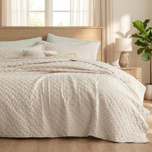 Bedsure California King Quilts - Lightweight Bedspreads Cal King Size with Basket Weave Pattern, Soft Quilt Bedding Set, Beige Comforter Set Coverlet for All Seasons with 2 Pillow Shams (111" x 106")