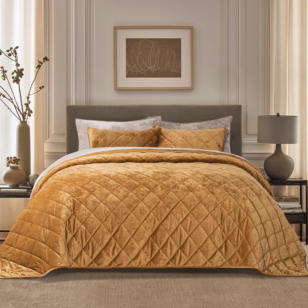 EVERGRACE Luxury Crushed Velvet Quilt Set King Size, Diamond Quilted Lightweight Velvet Comforter, Ultra Soft Oversized Bedspread Coverlet Bedding Set for All Season, with 2 Pillow Shams, Gold Yellow (KING/CAL.KING (108" x 96")), Gold Caramel 
