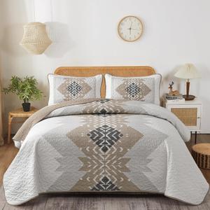 Dintszyayue Brown Boho Quilt Set King,3 Pieces Aztec Texture Quilt with 2 Pillowcases,Bohemian Geometric Bedspread Bedding Set Microfiber Quilted Coverlet Set for All Seasons King Size(90"103")