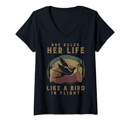 Womens Motivational Quote She Rules Her Life Like A Bird In Flight V-Neck T-Shirt.XL