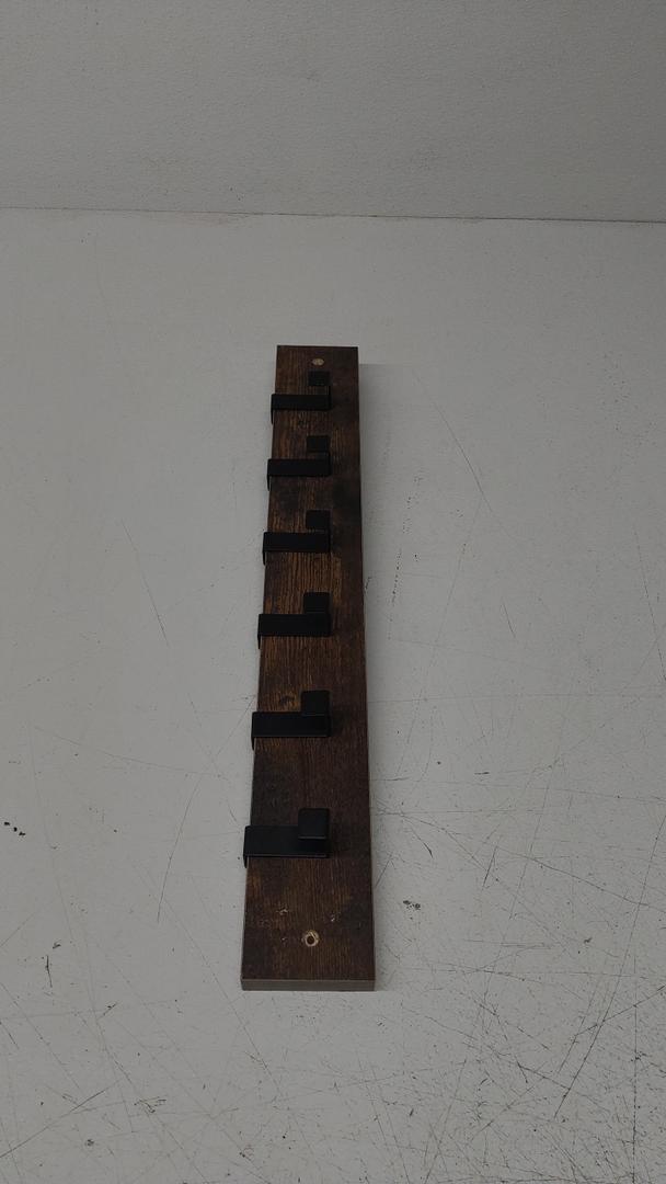 whitmor wall hook 6 hooks.         2.63×23.75×3.13in