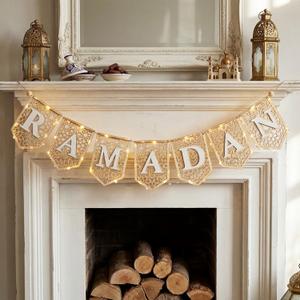 Moukeren Ramadan Mubarak Banner Wooden Decorations, Ramadan Home Banner Decor with 30 LED String Lights and Battery Operated for Home, Fireplace, Wall, Muslim Islamic Eid Party Gift