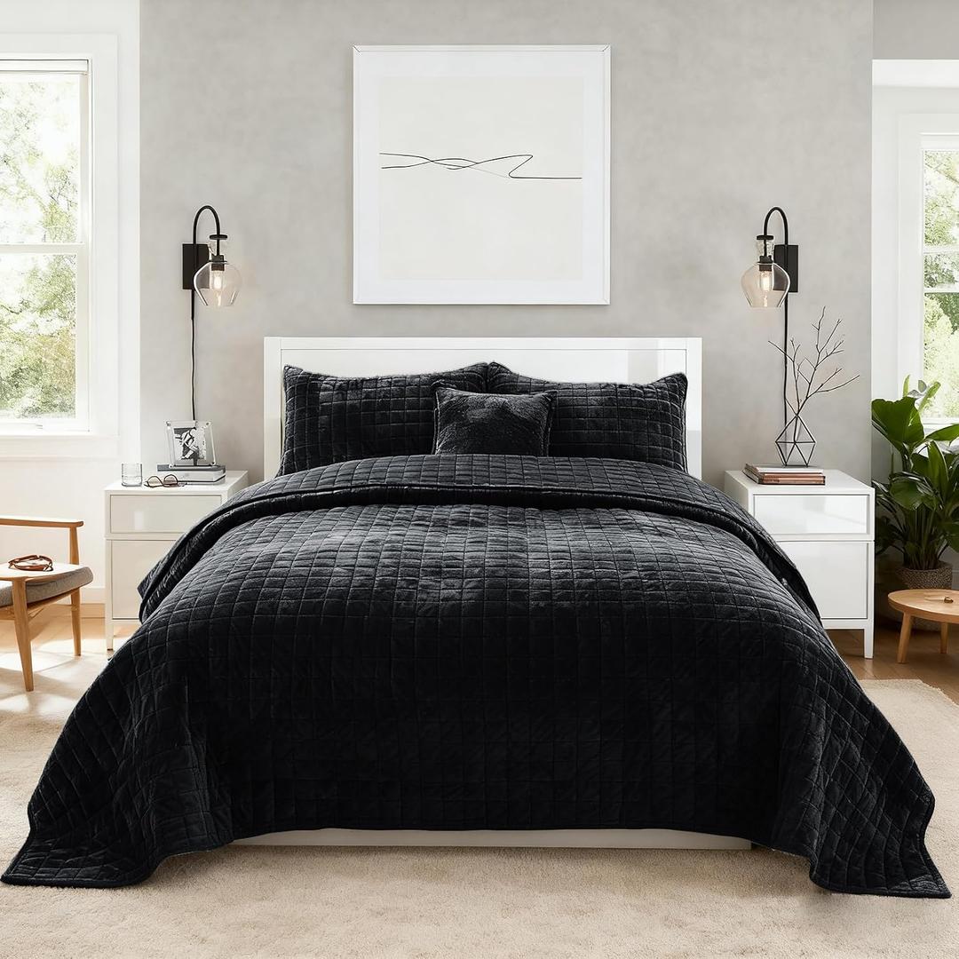 Quilt Set Oversized King Size 120x128 Luxurious Velvet Bedding Sets with 2 Pillow Shams 20x36 3 Pieces Ultra Soft Quilted Bedspread Coverlet Comforter for All Season,Black