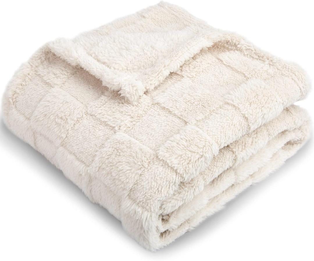 HOMRITAR 3D Gingham Fleece Baby Blanket for Girls Boys Chessboard Grid Warmer Comfort Reversible Shaggy Cozy Decor for Home Bed Blanket for Toddlers 30 x 40 Inches Cream