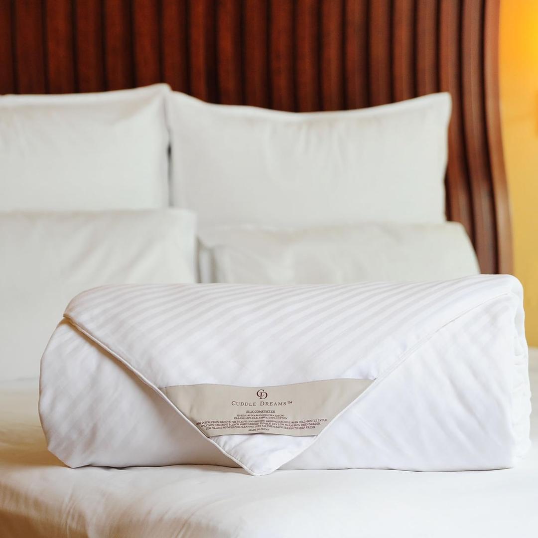 CUDDLE DREAMS Silk Comforter for Spring/Summer/Fall, 100% Long-Strand Silk Filling, Natural & Breathable (Twin Size) (TWIN, 68 IN x 86 IN)