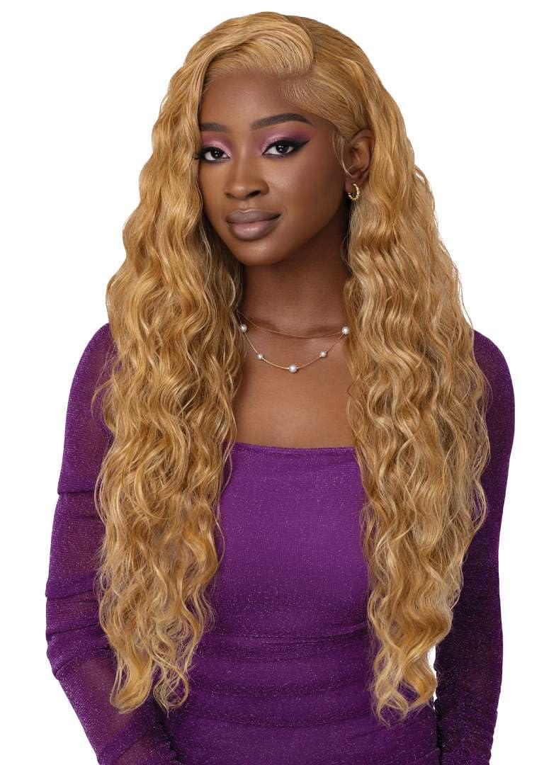 Outre Lace Front Wig - Perfect Hair Line 13X4 - Swoop Series - Swoop 7 (SWEDISH BLONDE)