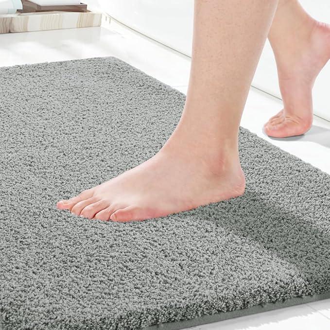 Yimobra Bathroom Rugs Mat, Extra Soft Comfortable Bath Rugs, Non-Slip, Water Absorbent and Thick Bathroom Floor Mats, Machine Washine, Shaggy Rugs for Shower Bathtubs, 24" x 17", Brown&White
