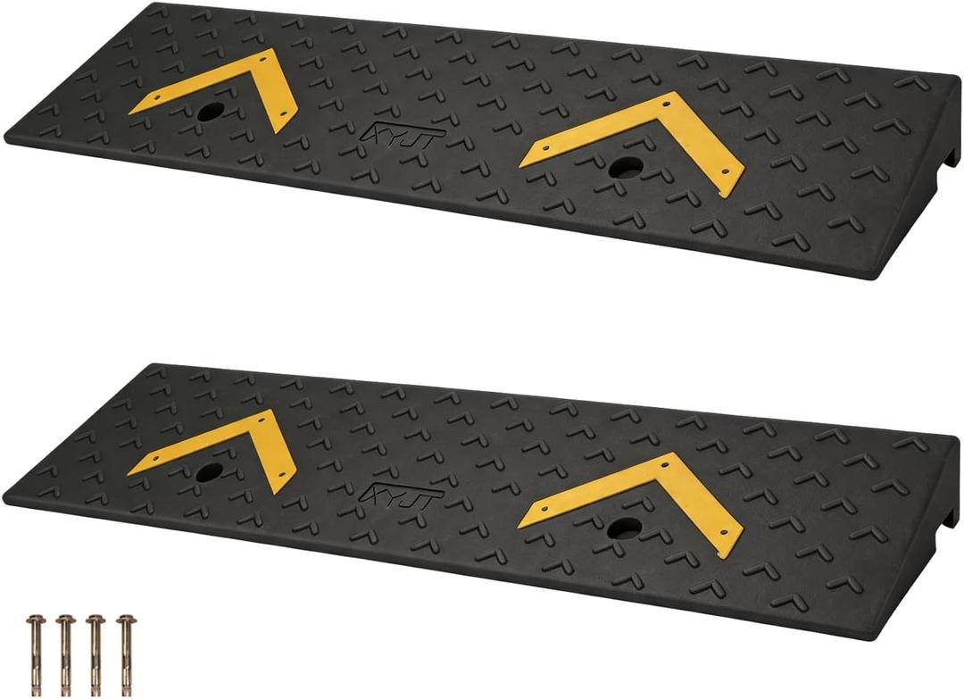 Rubber Curb Ramps 3 in Rise 2 Pack
Threshold Ramp for Driveway Wheelchair Riding Mower Doorways Garage Sidewalks,Ramps for Car Truck Motorcycle Bike,7000lb Load