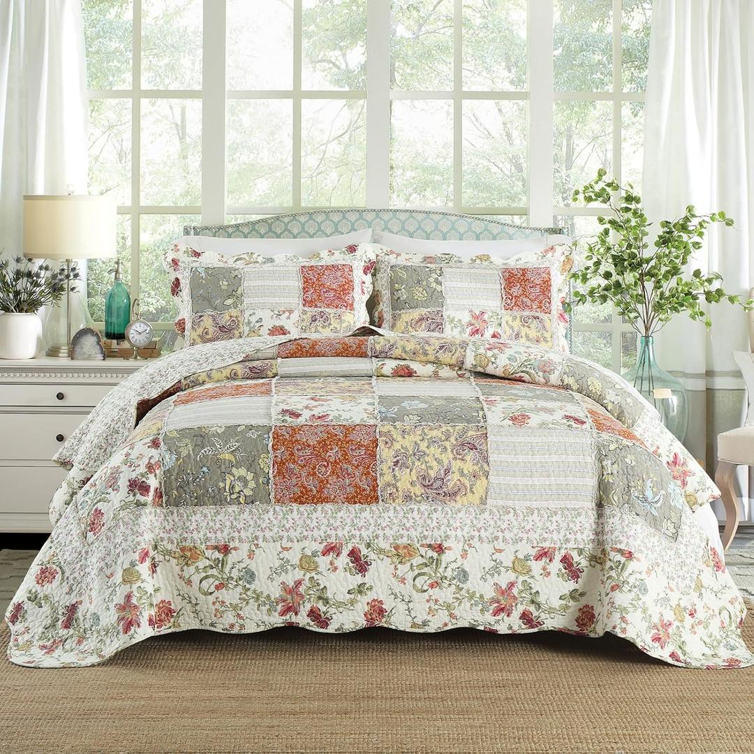 Yvooxny 3-Piece Quilt Set King Size Quilted Bedspread Reversible Country Style Floral Real Patchwork Bedding Quilt Set with Ruffles with Pillowcases for All Seasons, 108 * 96 Inches