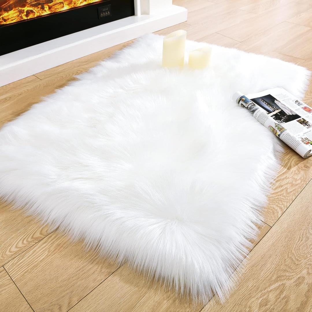 Noahas White Faux Fur Rug,Luxury Fluffy Rugs for Bedroom,2 x 3 Feet Washable Area Rugs,Sheepskin Bedroom Rug,Furry Carpet Small Shag Rug,Soft Throw Living Room,Kids Boys Girls Room Decor