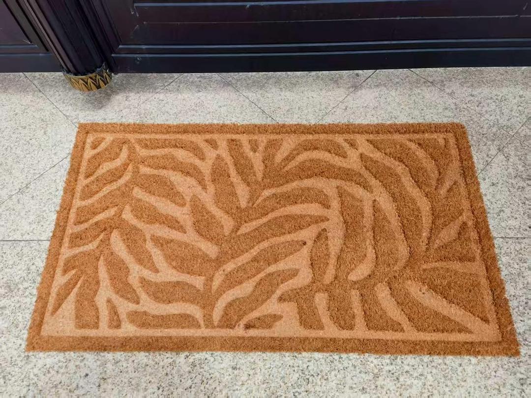 Natural coir embossed doormat with leaf pattern, coco coir welcome rug, sturdy and durable indoor and outdoor entrance anti slip pad, heavy-duty welcome pad, 43 * 76cm, natural rubber backing