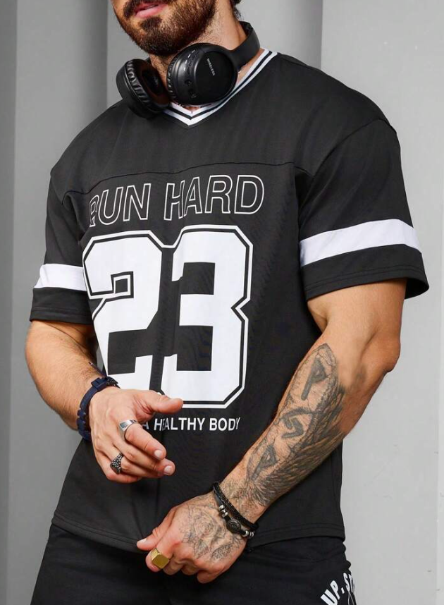 GORGLITTER Men's Letter Graphic T Shirts Oversized Short Sleeve Round Neck T Shirt Black Letter X-Large