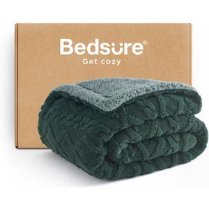 Bedsure Gentlesoft Sherpa Fleece Throw Blanket for Couch - Fluffy & Cozy Cable Jacquard Tufted Throw for Women Gift, Thick and Warm Christmas Blanket for Winter, Dark Green, 50x60 Inches