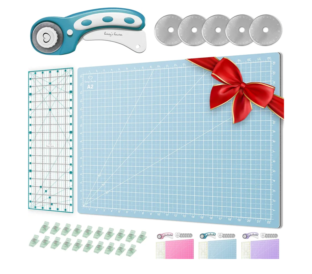 Rotary Cutter Set turquoise - Quilting Kit incl. 45mm Rotary Cutter, 5 Replacement Blades, A2 Cutting Mat, Acrylic Ruler and Craft Clips - Ideal for Crafting, Sewing, Patchworking, Crochet & Knitting
