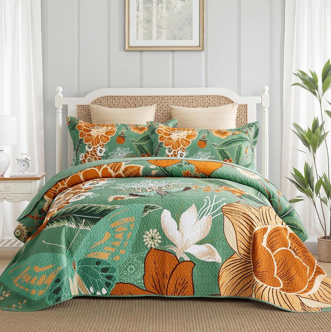 Tyrot 3 Piece Sage Green Boho Floral King Size Quilt Sets Farmhouse Botanical Reversible Lightweight Bedspread Coverlet with 2 Shams Butterfly Microfiber Bedding Quilts Set for All Season, 106''x96''