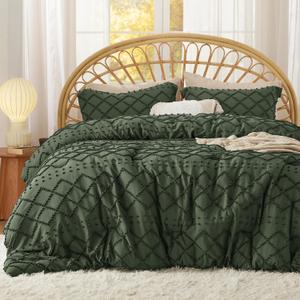 Bedsure King Comforter Set - Olive Green Comforter, Boho Tufted Distressed Vintage Bedding for Kids, 3 Pieces Farmhouse-Style Bed Set for All Seasons, Fluffy Soft Bedding with 2 Pillow Shams