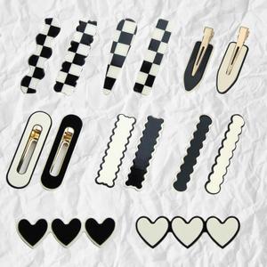 14 PCS Acrylic Cute Checker Hair Clips, Simple Geometric Duckbill Clips, Korean Styling Minimalist Hair Barrettes for Women and Girls Hair Accessories(Black and White)