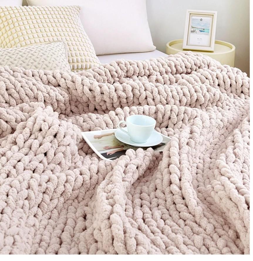 Admitrack Chunky Knit Blanket Throw, 100% Hand Knit Chenille Throw Blanket for Sofa & Home Decor, Soft and Cozy Knitted Throw Blankets (Pink，51"x63")