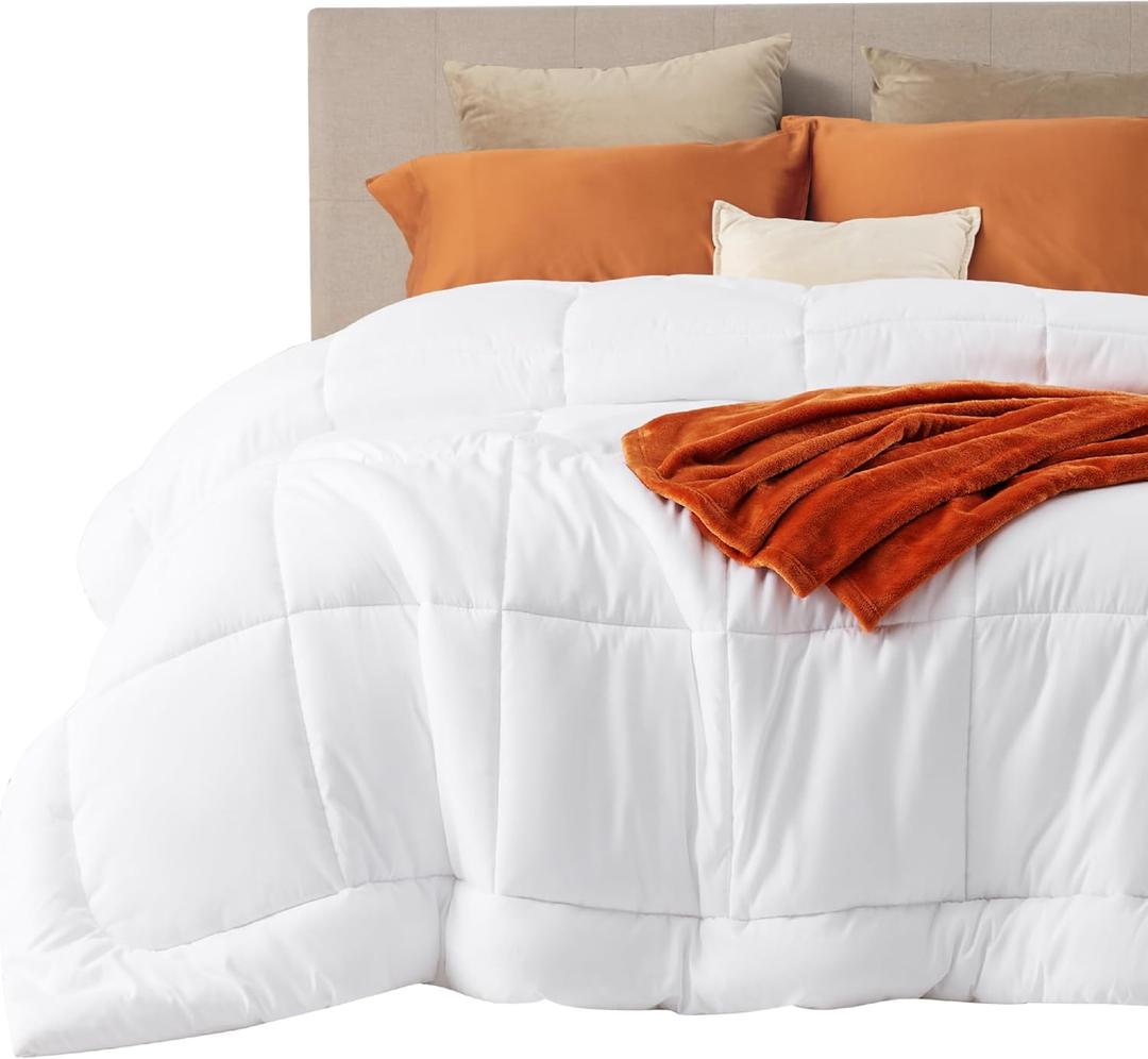 Bedsure Comforter Duvet Insert - Quilted Comforters King Size, All Season Duvet, GentleSoft Down Alternative Bedding Blanket, with 8 Tabs, Gifts for Women/Men, White, King 90 x 102 Inches