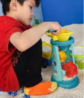 SunDay Waterwheel With Beach Toys